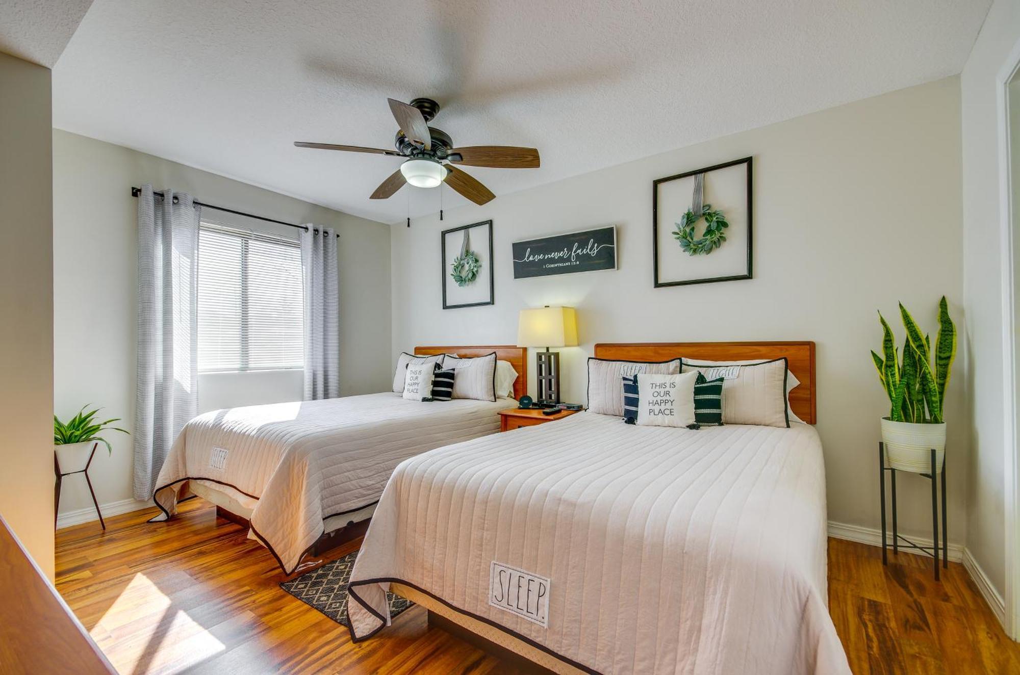 Ozarks Vacation Rental Condo With Lake View! Exteriör bild